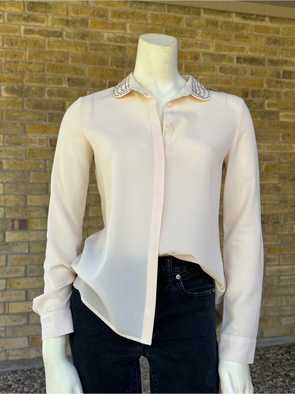 Cynthia Steffe Cream Blush Gold Studded Collar High-Low Blouse | XS